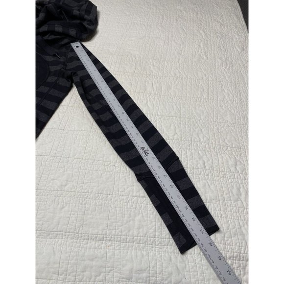 Lululemon Stride Jacket Women 6 Black Gray Striped Hoodie Thumbholes Full Zip - Picture 10 of 12